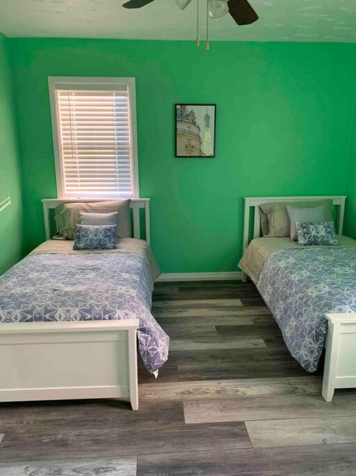 Remodeled House Minutes To Falls Attractions Villa Niagara Falls Exterior photo