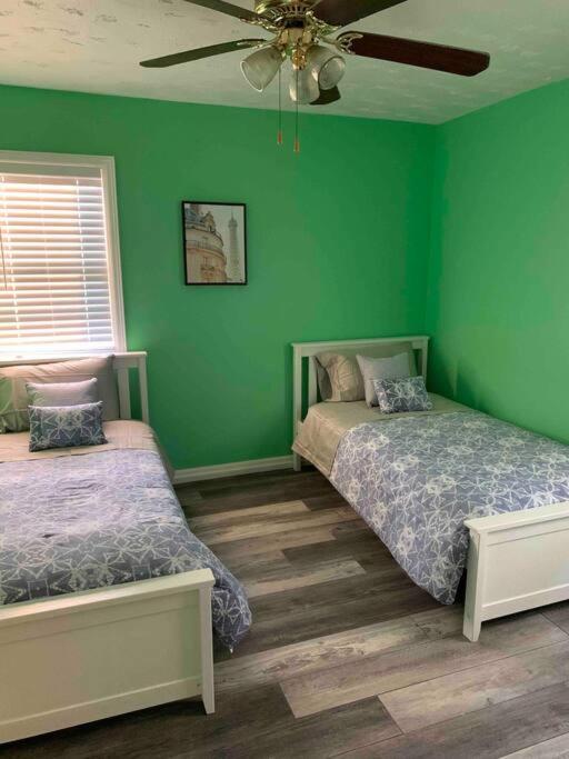 Remodeled House Minutes To Falls Attractions Villa Niagara Falls Exterior photo